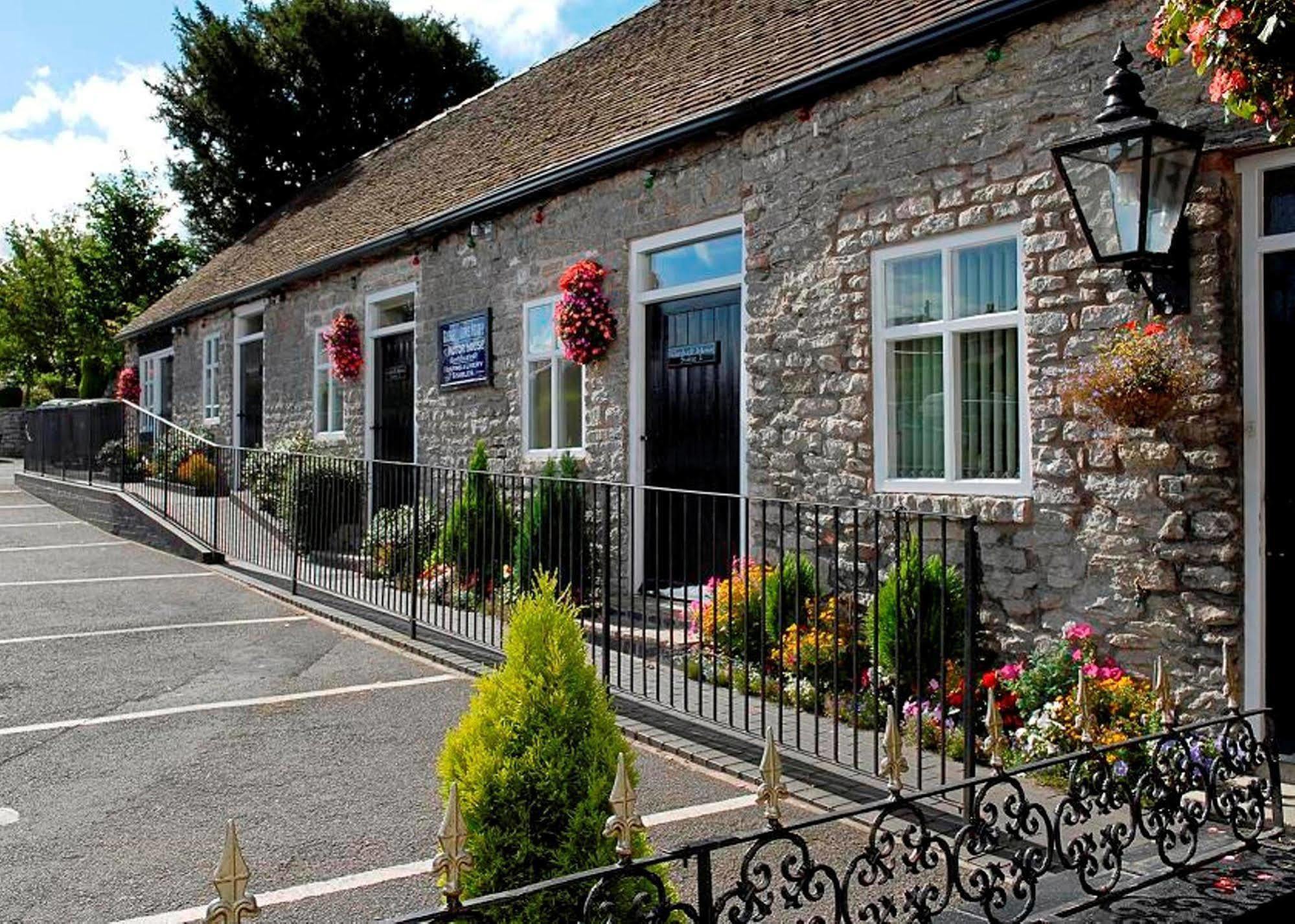 Gaskell Arms Hotel Much Wenlock Exterior photo